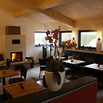 & Landgasthaus Pfeifertal Hotel *